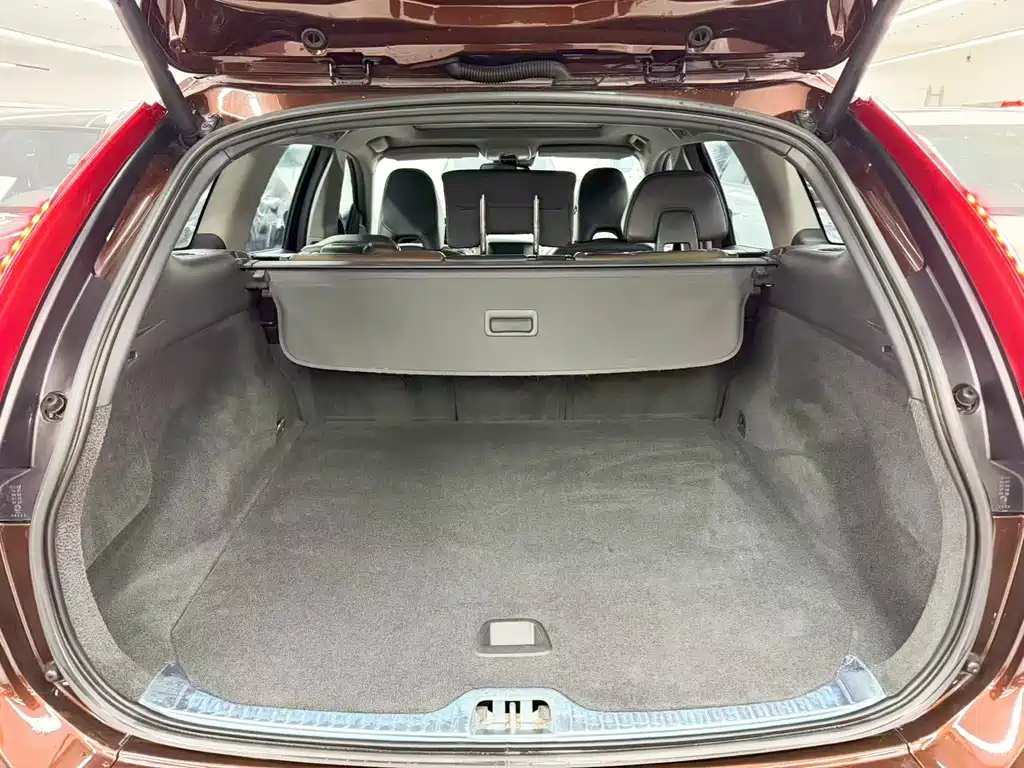 Volvo XC60 (Import) — миниатюра 19