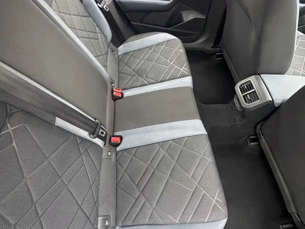 Volkswagen Lavida — миниатюра 13