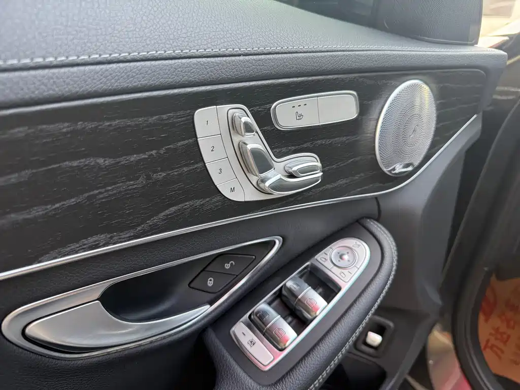 Mercedes-Benz C-Class — миниатюра 4