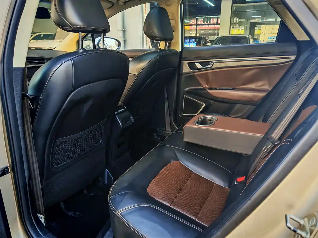 GEELY AUTOMOBILE EMGRAND GS