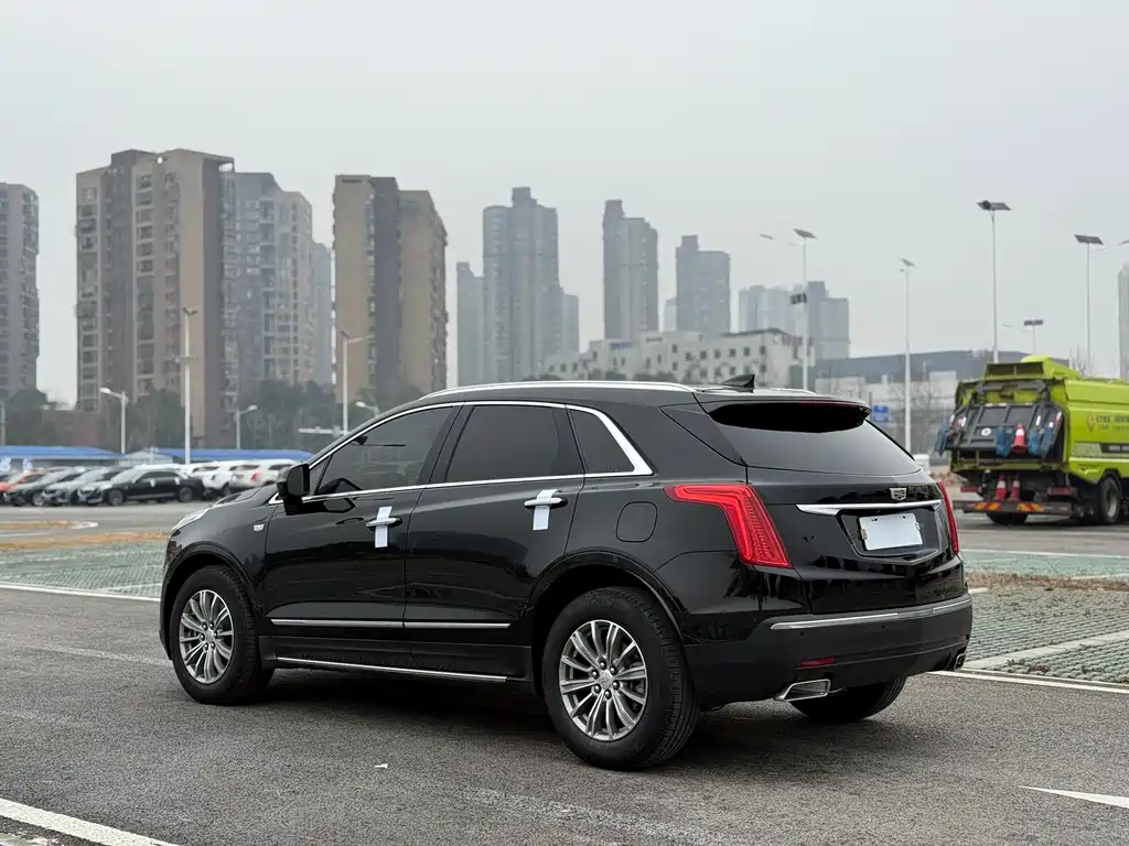CADILLAC XT5