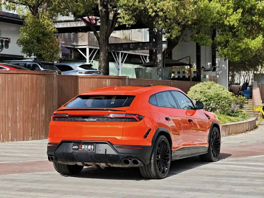 Lamborghini Urus SE 2025 4.0T Standard