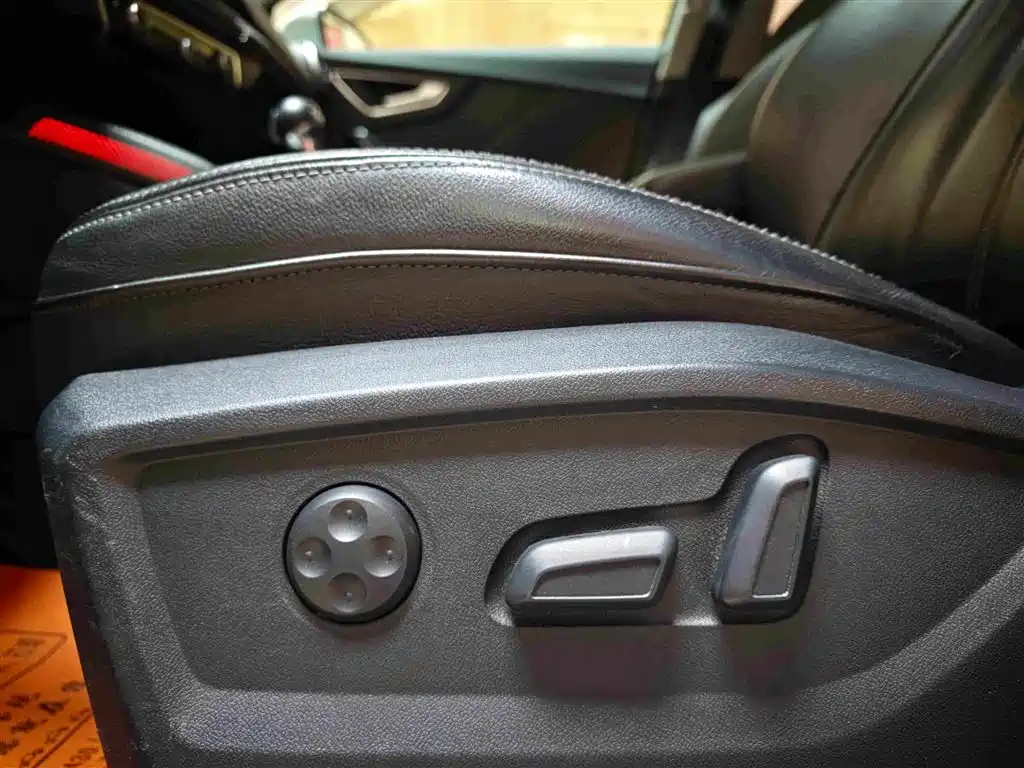 Audi Q2L — миниатюра 12