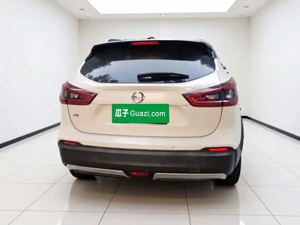 Nissan Qashqai — миниатюра 3