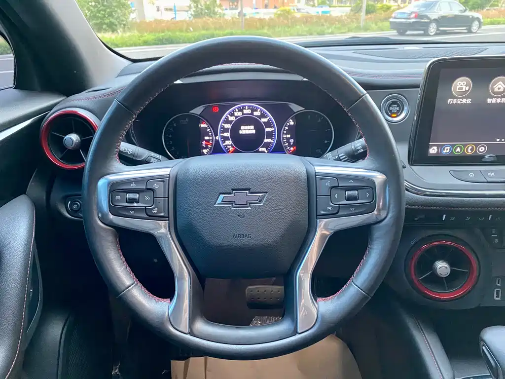 Chevrolet Blazer 2022 650T RS Twin-Clutch 7 мест