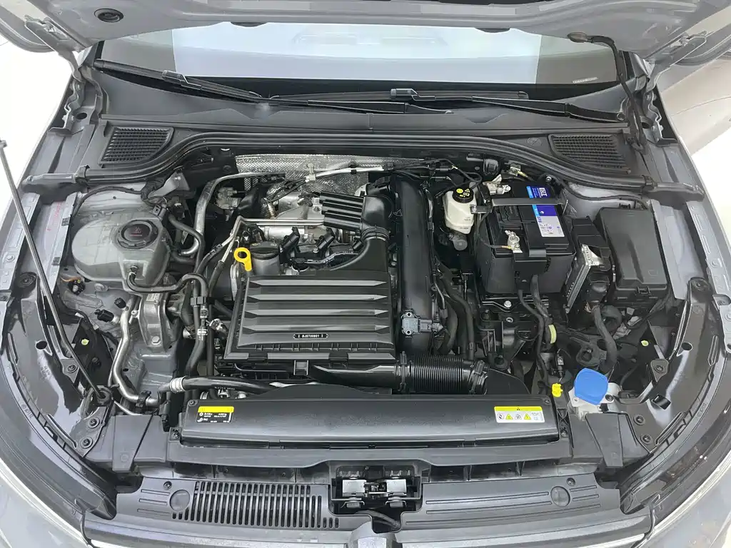 Volkswagen Golf — миниатюра 30