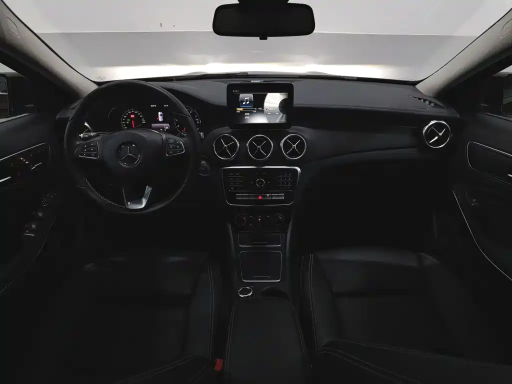 Mercedes-Benz GLA — миниатюра 5