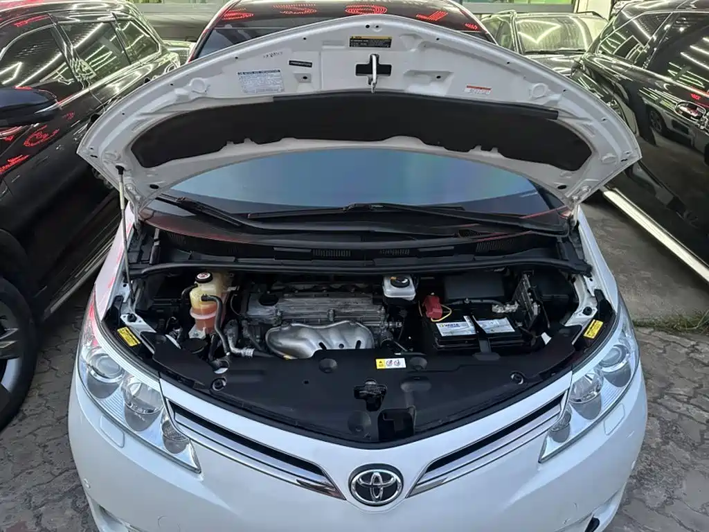 Toyota Previa — миниатюра 13