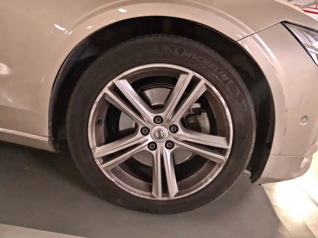 Volvo S90 — миниатюра 25