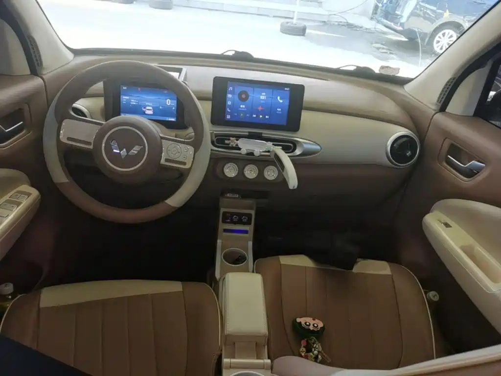 Wuling MINIEV — миниатюра 10