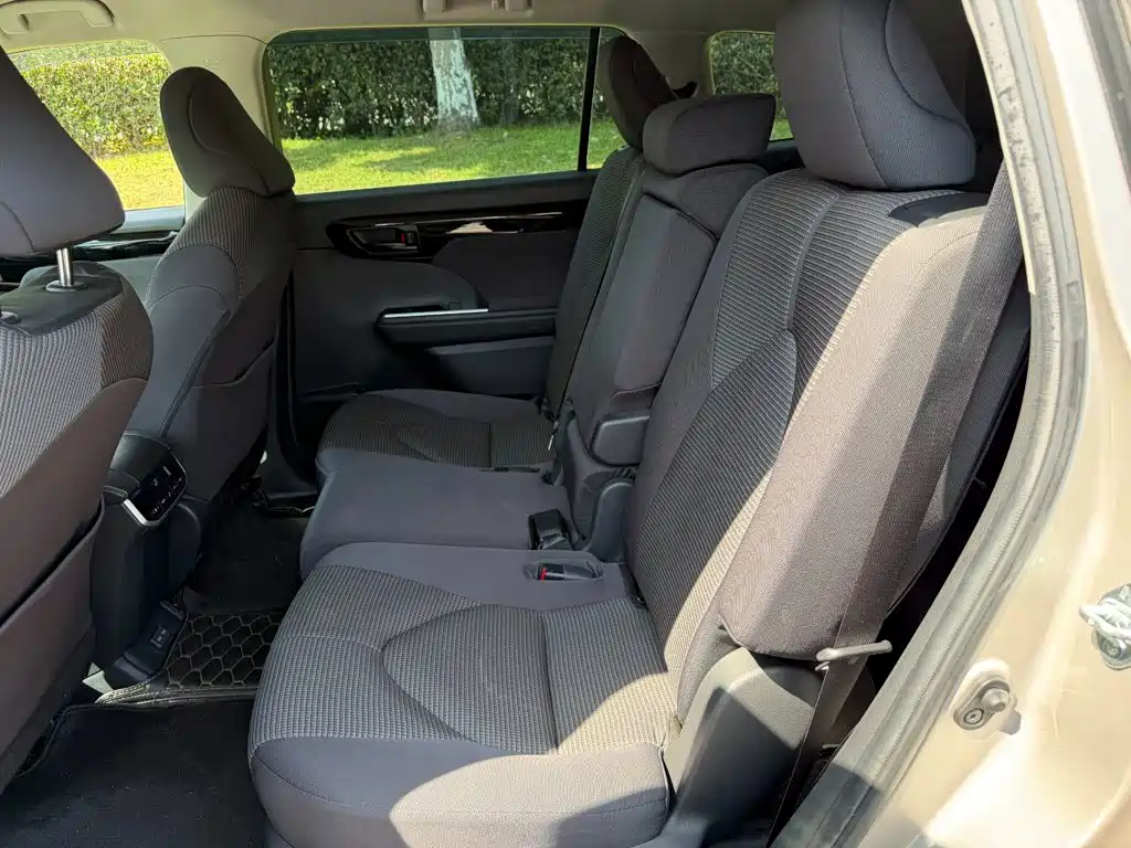 Toyota Highlander — миниатюра 12