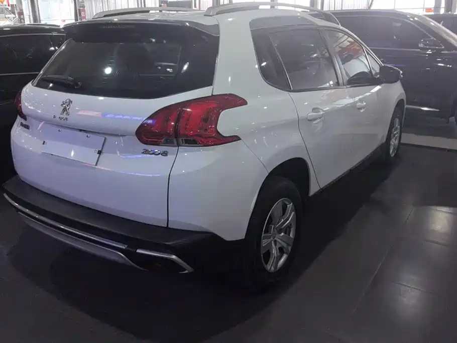 PEUGEOT 2008