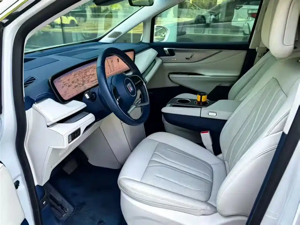 BUICK GL8 NEW ENERGY