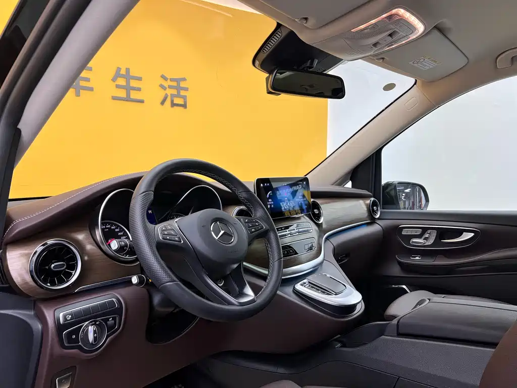 MERCEDES-BENZ V CLASS