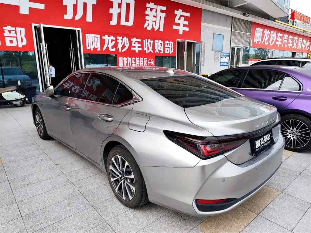 Lexus ES — миниатюра 7