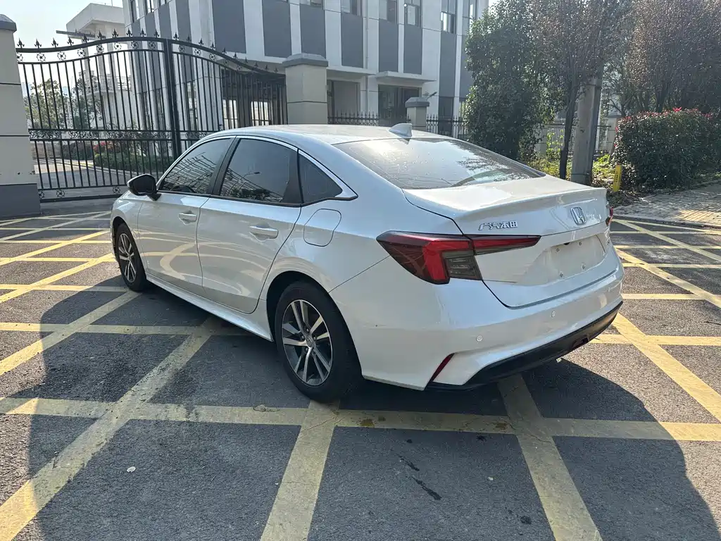 Honda Integra 2023 240TURBO CVT