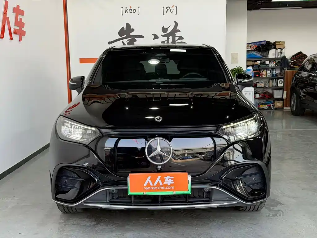 Mercedes-Benz EQE SUV — миниатюра 2
