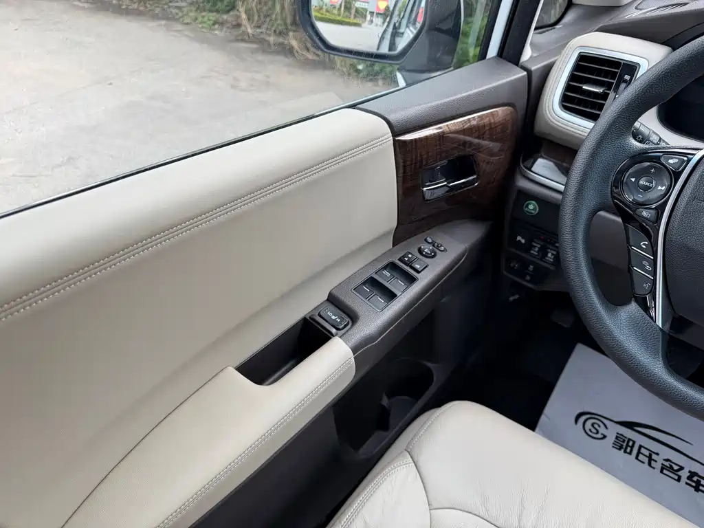 Honda Odyssey Facelift 2.4L Luxury Edition, фото 24
