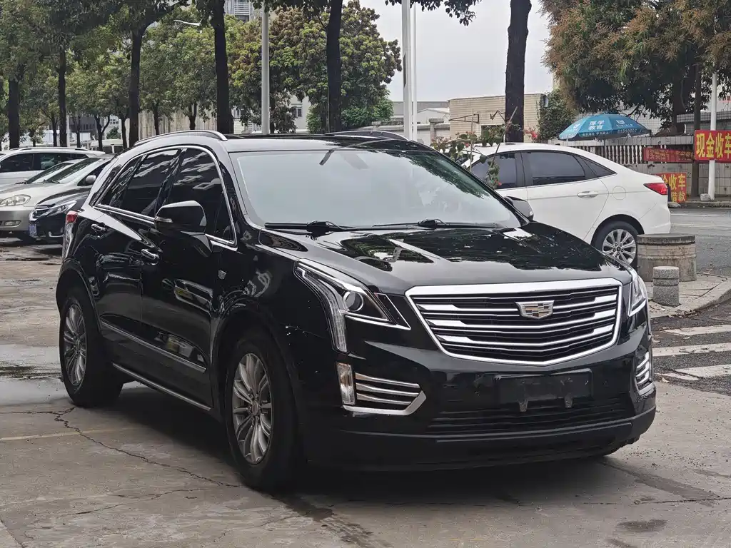 CADILLAC XT5