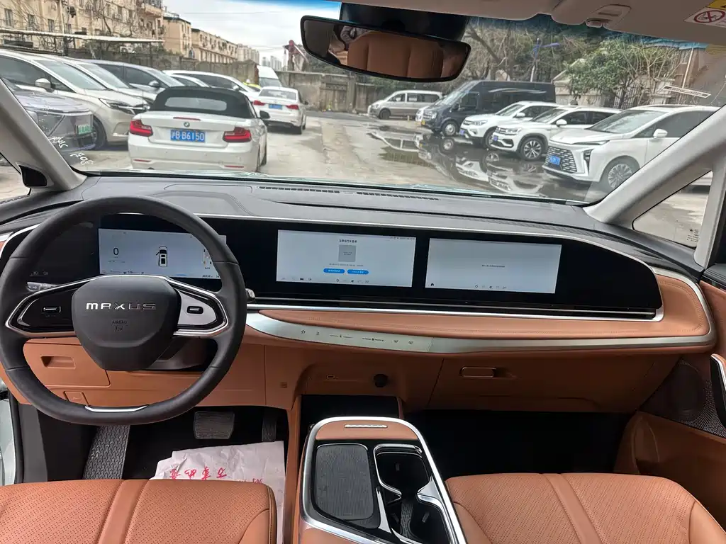 SAIC MAXUS EVERYONE 9