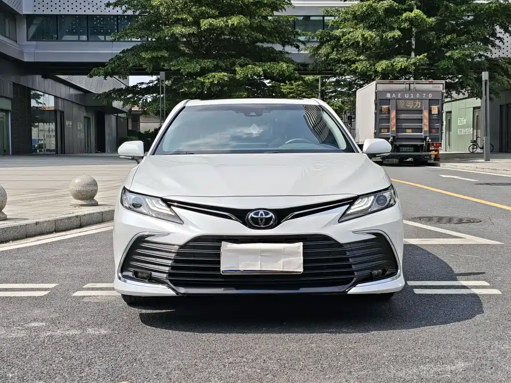 Toyota Camry 2021 2.0G Luxury