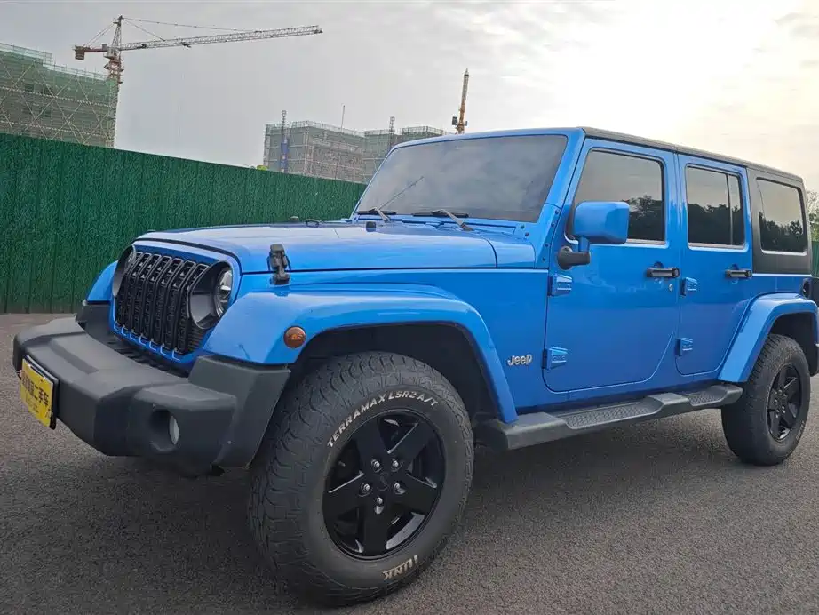 Купить Jeep Wrangler