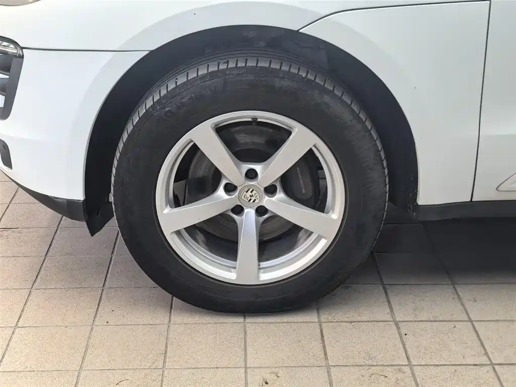 Porsche Macan — миниатюра 32
