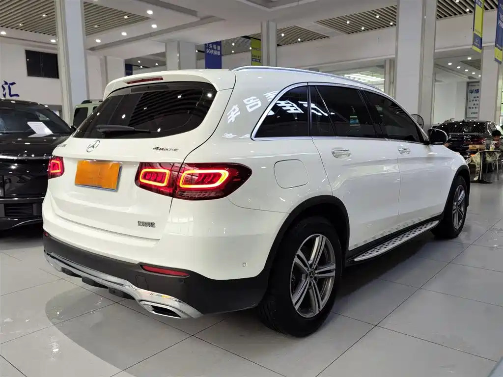 MERCEDES-BENZ GLC