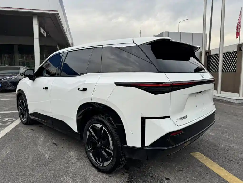 Toyota bZ3X — миниатюра 3