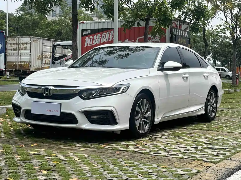 Купить Honda Inspire