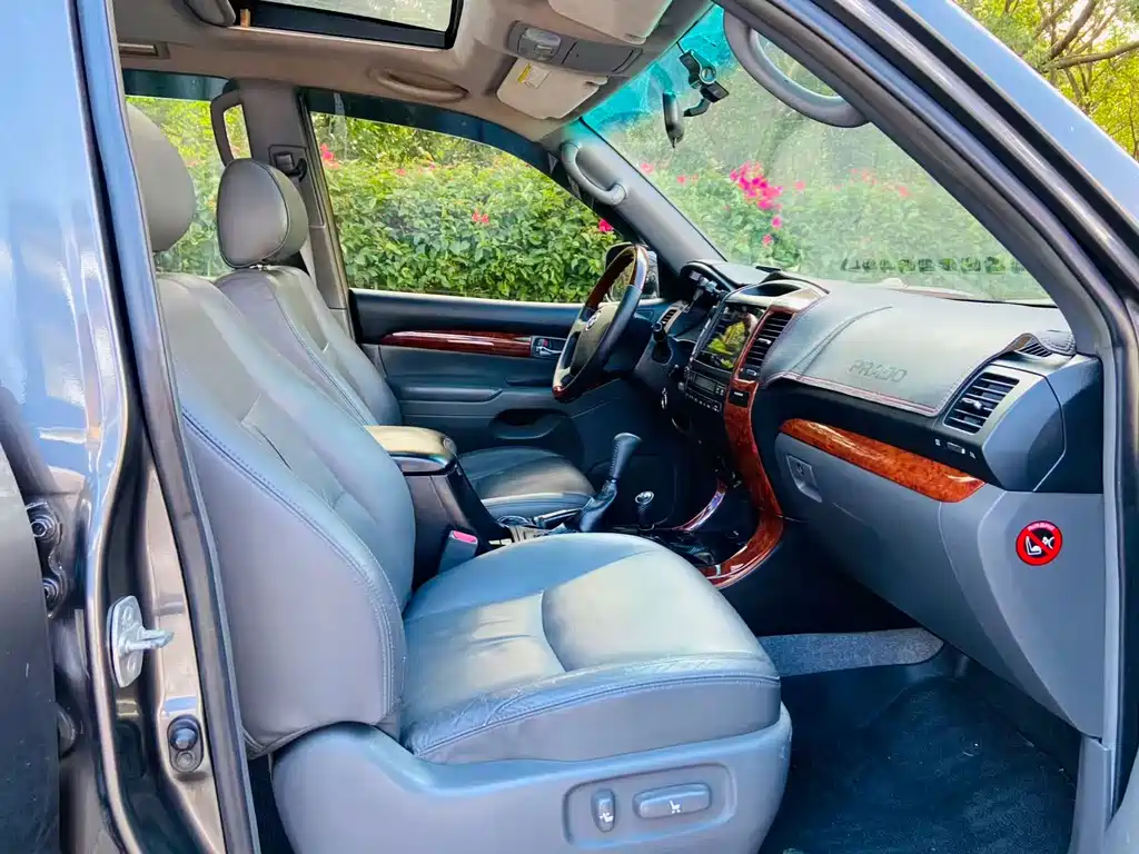 Toyota Land Cruiser Prado 2006 4.0L AT VX