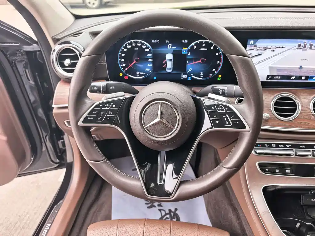 MERCEDES-BENZ E CLASS
