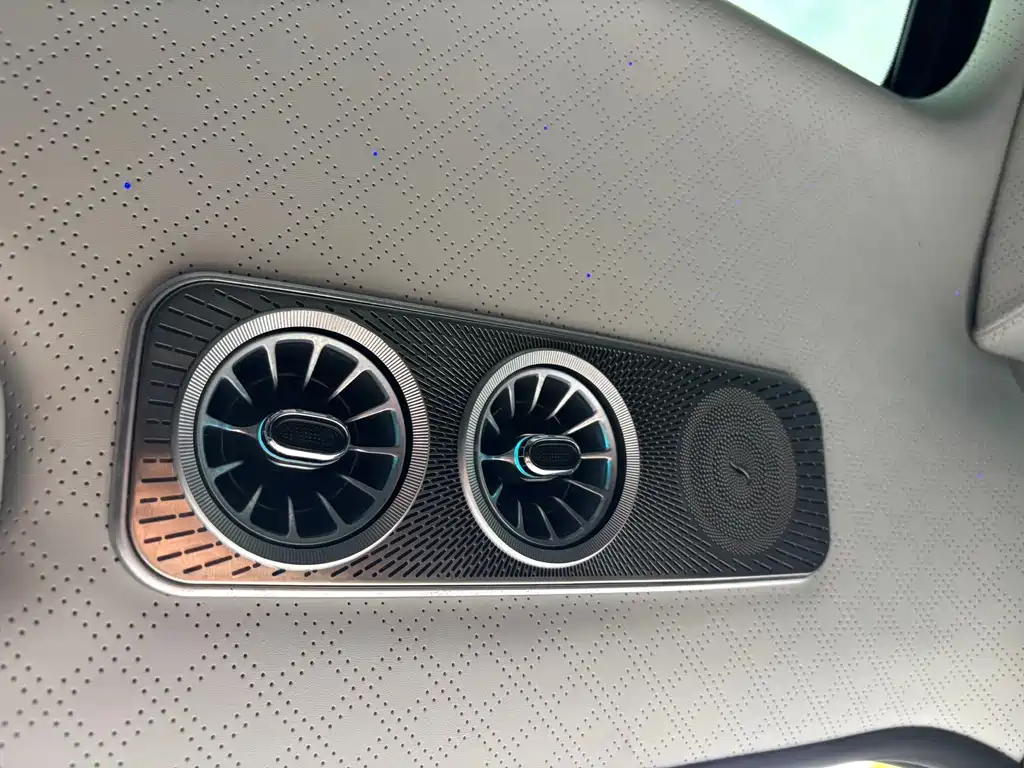 MERCEDES-BENZ V CLASS