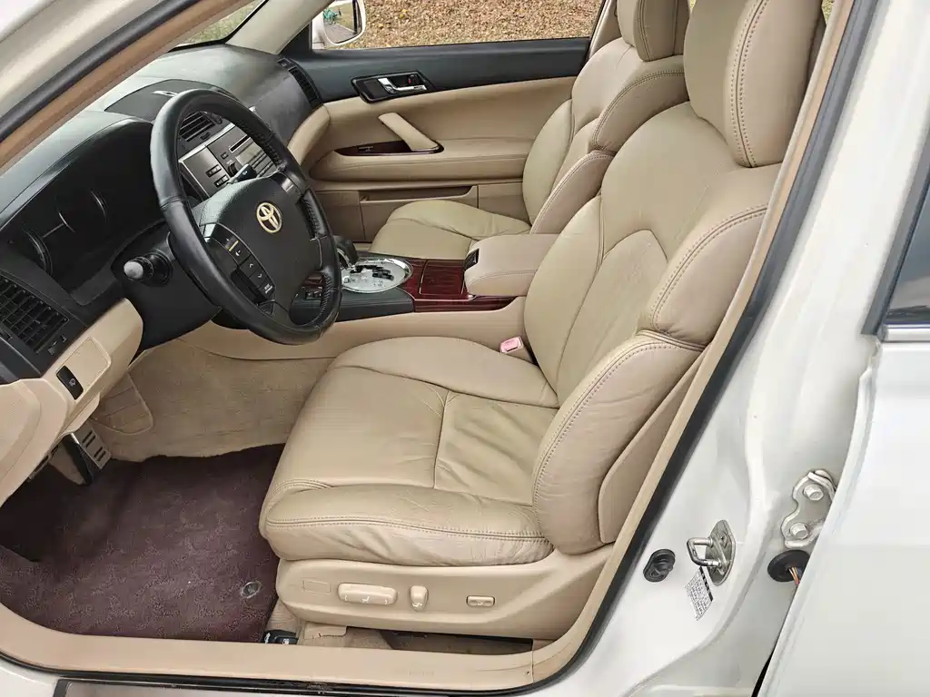 Toyota Reiz — миниатюра 9