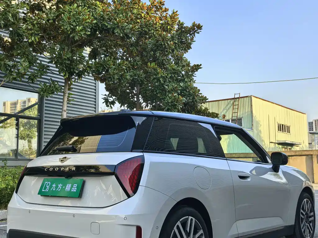MINI MINI COOPER EV — миниатюра 5