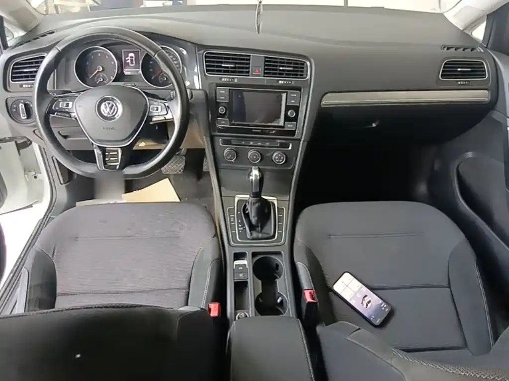Volkswagen Golf — миниатюра 10