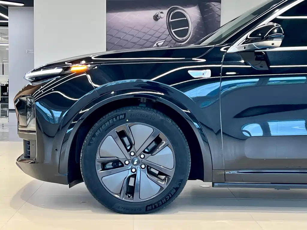 Li Auto Li L8 — миниатюра 4