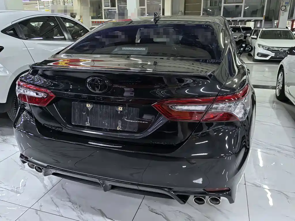Toyota Camry 2022 2.0S