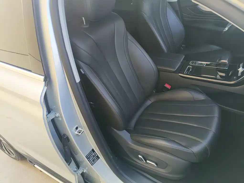 Roewe RX5 MAX — миниатюра 25