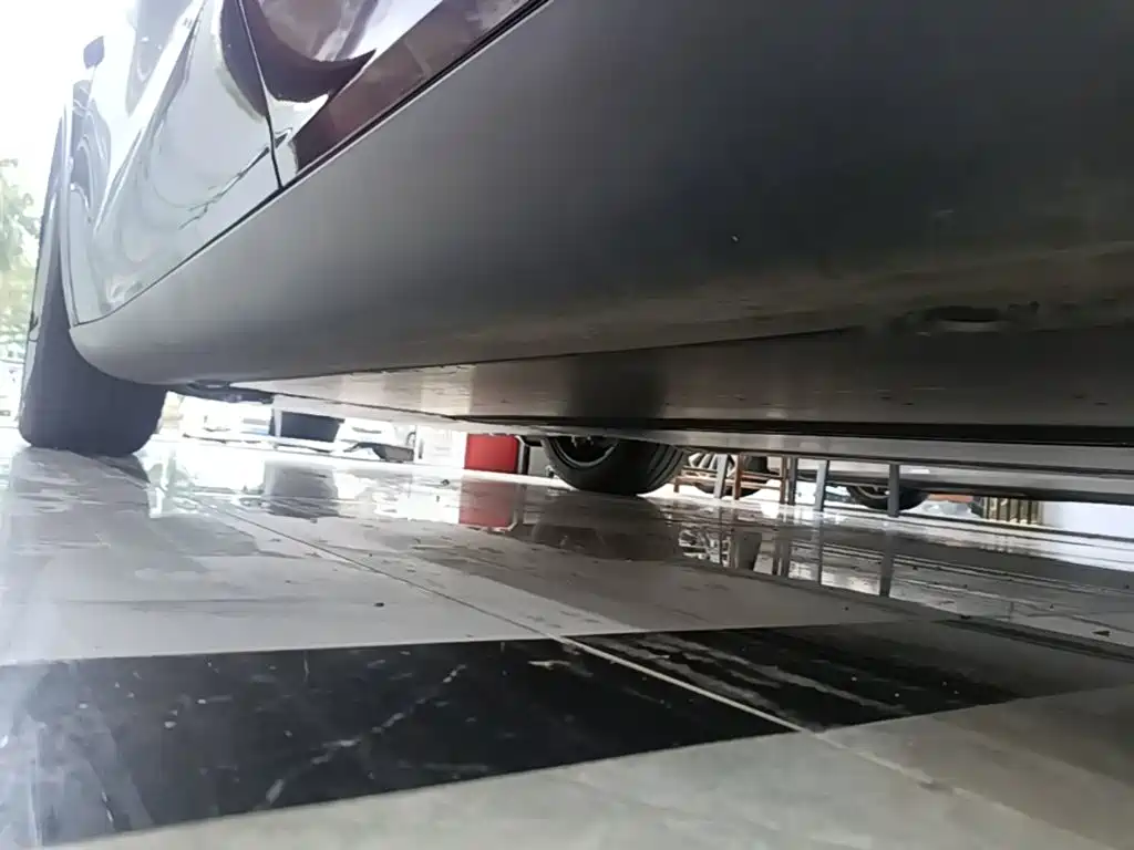 Tesla Model Y — миниатюра 22