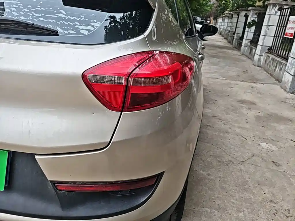 Geely Emgrand GS — миниатюра 8