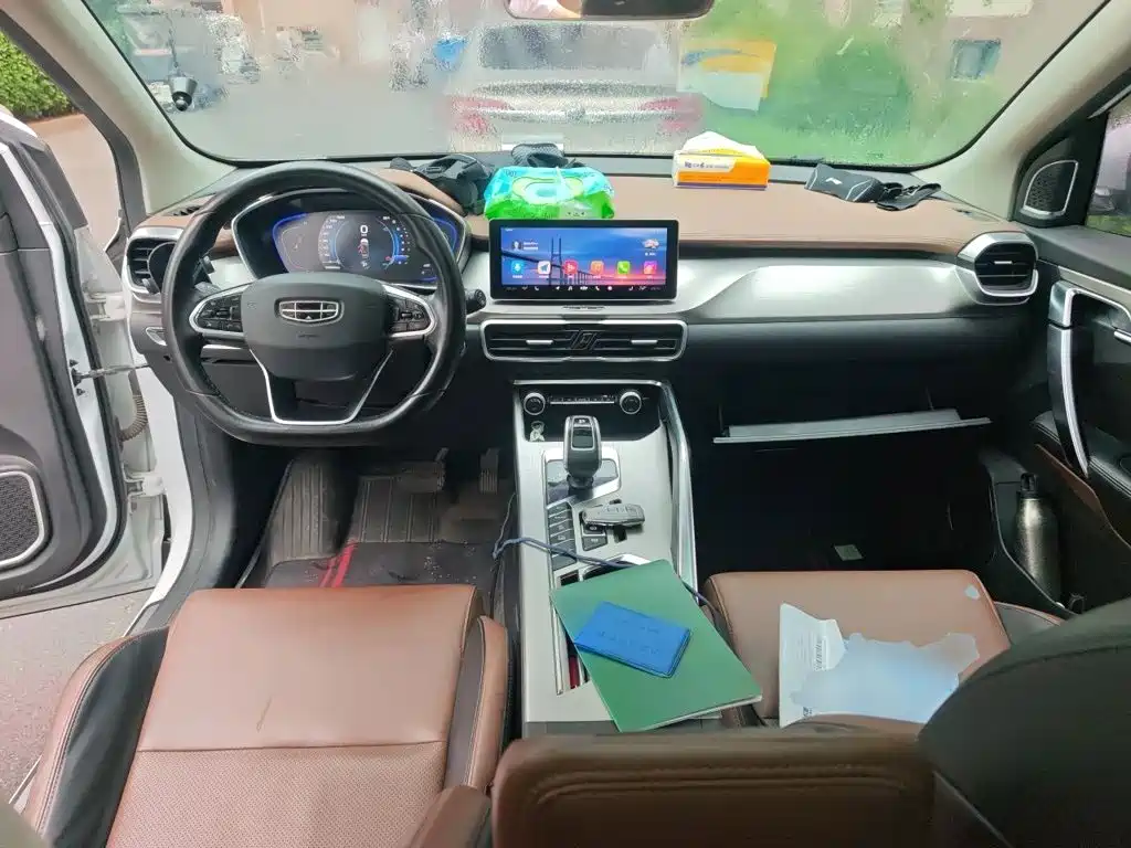 Geely Binyue — миниатюра 10