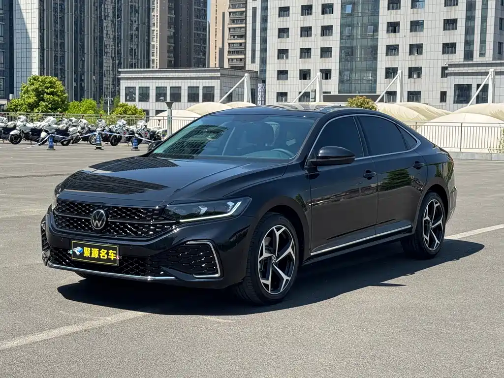 Volkswagen Passat 2025