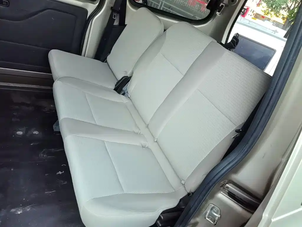 Wuling Hongguang V — миниатюра 17