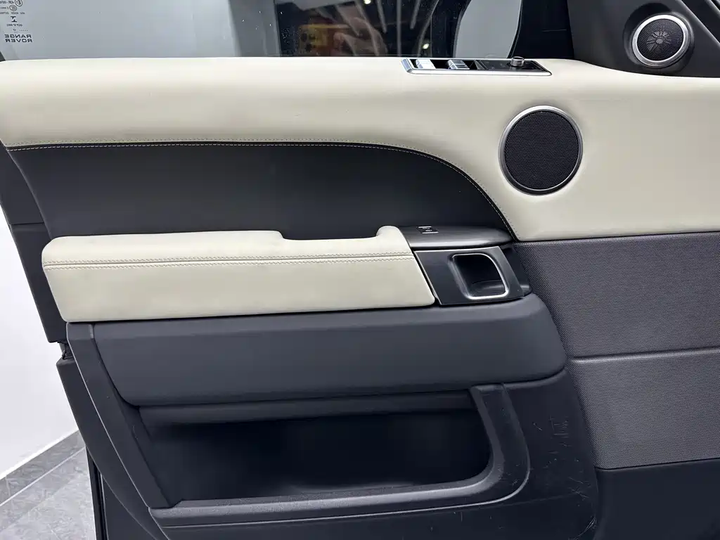 Land Rover Sport — миниатюра 17