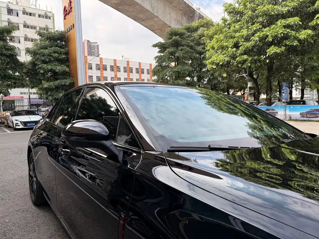 Hongqi Hongqi H5 — миниатюра 21
