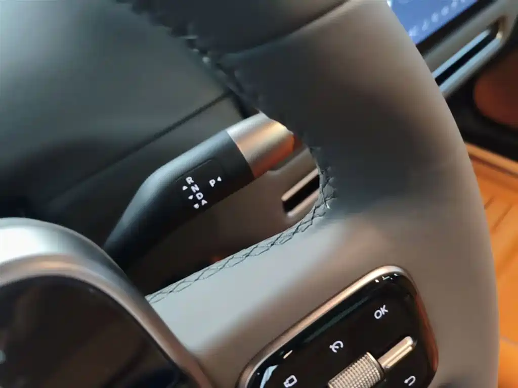 Li Auto i8 2025 Standard