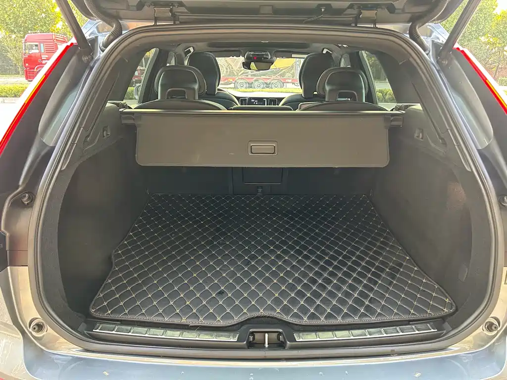 Volvo XC60 — миниатюра 11