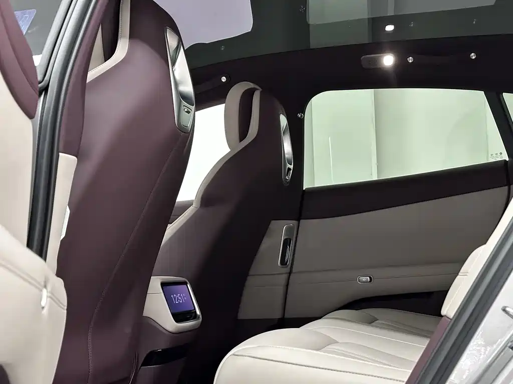 XIAOMI CAR XIAOMI YU7