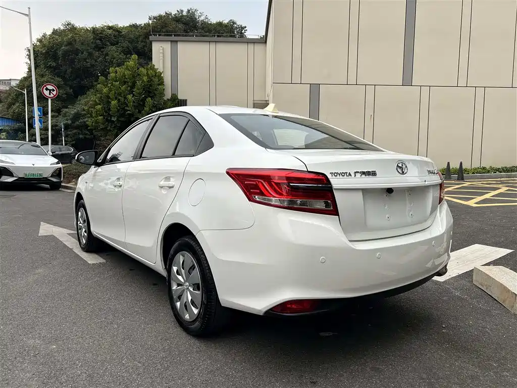 TOYOTA YARIS L TO ENJOY